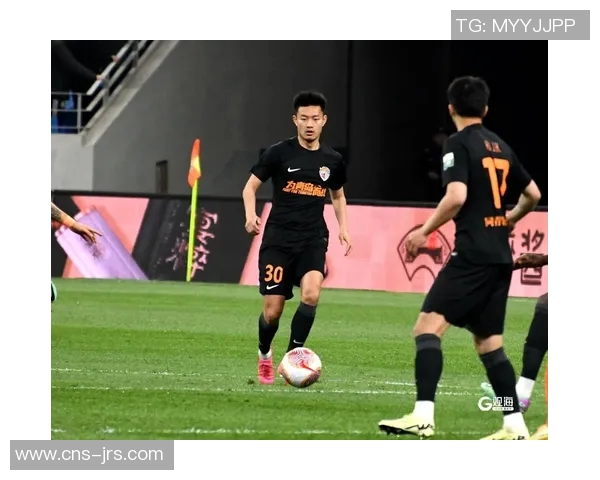 青岛临阵换帅引发争议球队战绩惨淡遭遇22连败困境