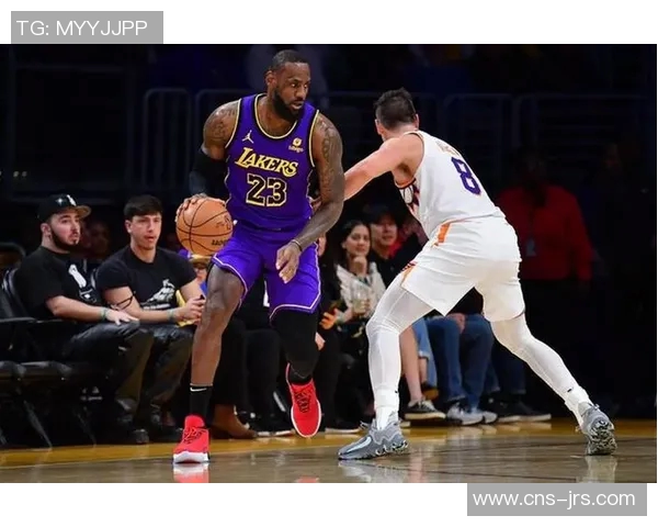 热火与湖人激战全场精彩录像回顾分析及赛后亮点总结